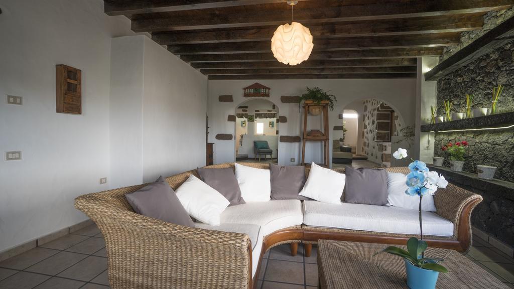 Villa With Amazing Views, Jacuzzi And Private Pool San Bartolome  Exterior photo
