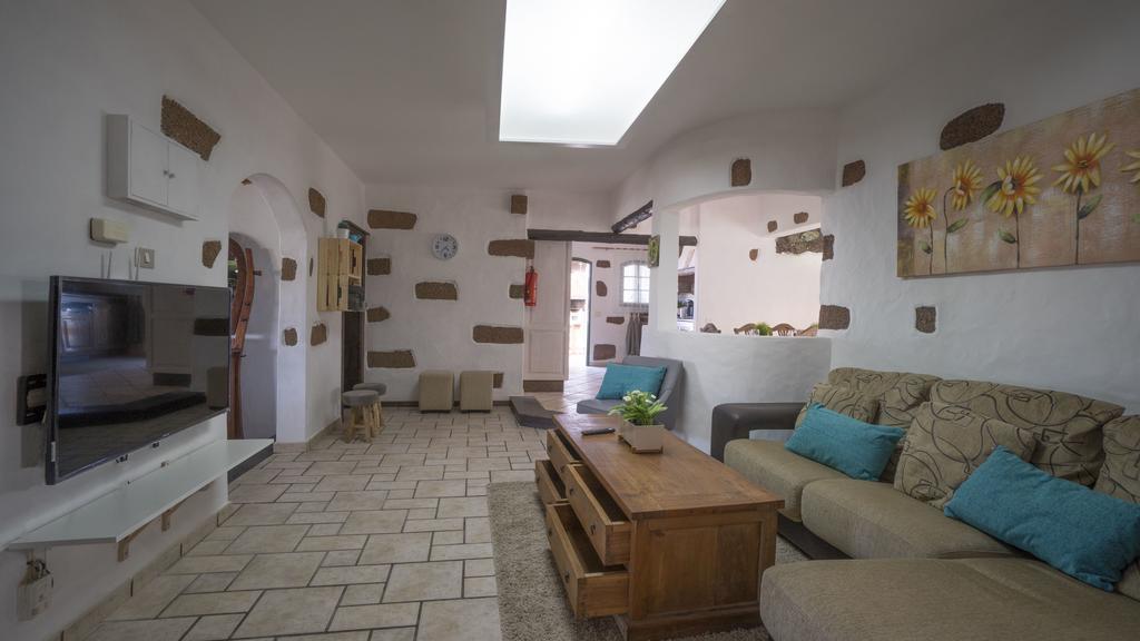 Villa With Amazing Views, Jacuzzi And Private Pool San Bartolome  Exterior photo